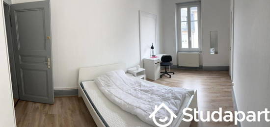 Appartement meublé  à louer, 5 pièces, 4 chambres, 110 m²