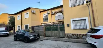 Casa adosada en San Rom&#xE1;n de los Montes