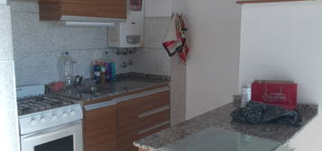 Alquiler - Depto De 2 Dormitorios Con Cochera! Sgto. Gomez 167