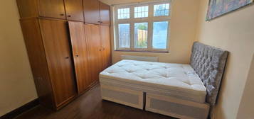 2 bed flat to rent