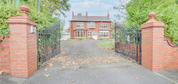 9 bed detached house for sale