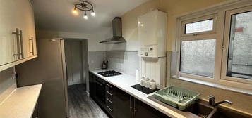 3 bedroom flat to rent