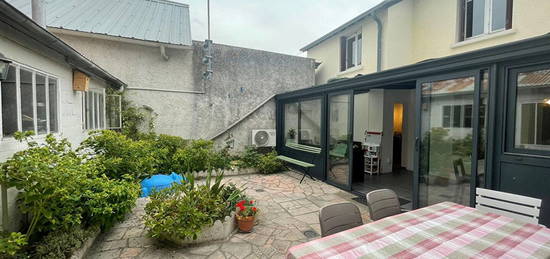 Maison  à vendre, 5 pièces, 3 chambres, 99 m²