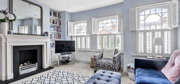 Flat for sale in Rosebury Road, Fulham, London SW6