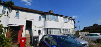 Maisonette to rent in Stafford Avenue, Farnham Royal, Slough SL2