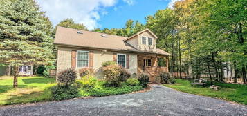 251 Petrarch Trl, Albrightsville, PA 18210