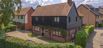 4 bedroom detached house to rent