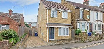 Detached house to rent in Tonge Road, Sittingbourne, Kent ME10