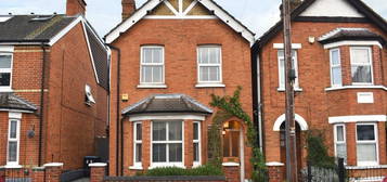 3 bed detached house to rent