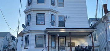 150 Forest St #3R, Fall River, MA 02721