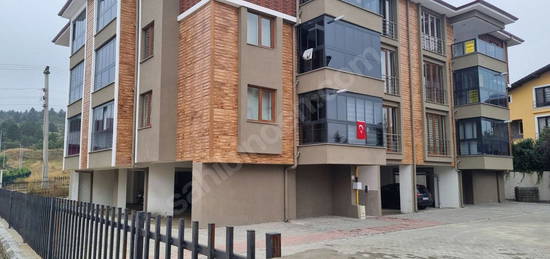 Esentepe de Yeni bina da ara kat kiralık 3+1