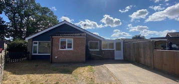 Detached bungalow to rent in King Georges Avenue, Rollesby, Great Yarmouth NR29