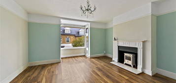 Flat for sale in The Pavement, Bushy Park Road, Teddington TW11