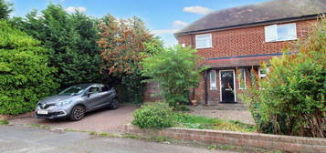 Semi-detached house to rent in Scrivelsby Gardens, Beeston, Nottingham NG9