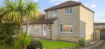 4 bed link detached house for sale