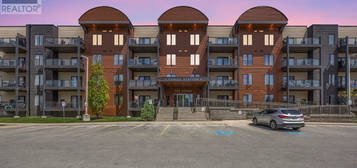 205 - 720 YONGE STREET, Barrie (Painswick South), Ontario