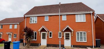 4 bed semi-detached house to rent