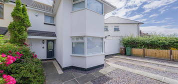 3 bedroom semi-detached house to rent