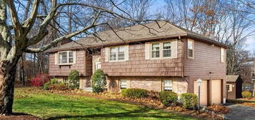 30 Mill Pond Ln, Norwood, MA 02062