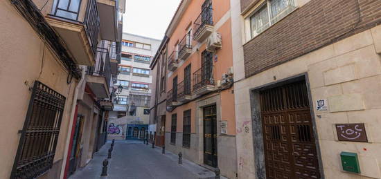 Piso en venta en Calle Horno de Haza, Centro - Sagrario