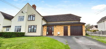 4 bed semi-detached house for sale