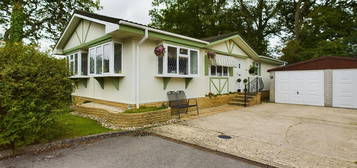 Mobile/park home for sale in Sleepy Hollow, Tadley RG26