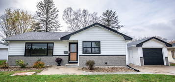 519 E Kilbourn Ave, West Bend, WI 53095