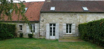 Dans village proche de Chevrières, maison 3 chambres