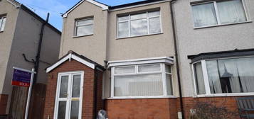 4 bed semi-detached house to rent