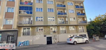 CADDE ÜSTÜNDE LEVOR'DAN 1+1 AYRI MUTFAKLI SATILIK GENİŞ DAİRE