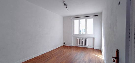 Appartement  à louer, 3 pièces, 2 chambres, 58 m²