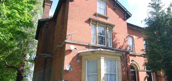 2 bed flat to rent