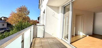 Sonnige 3 Zi.-Wohnung (barrierefrei) mit Balkon, Aufzug und TG-Stellplatz