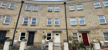 5 bedroom terraced house for sale