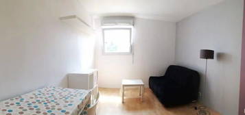 Studio meublé  à louer, 1 pièce, 20 m², Étage 2/–