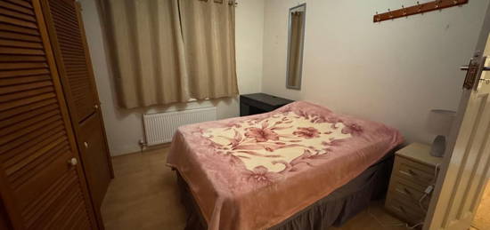 Room to rent in Leander Road, Thornton Heath, Surrey CR7