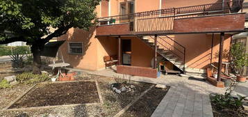 Casa indipendente in vendita in via Po s.n.c