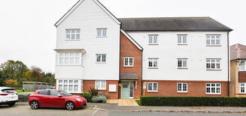 Flat to rent in Horsmanden House, Thomas Road, Aylesford ME20