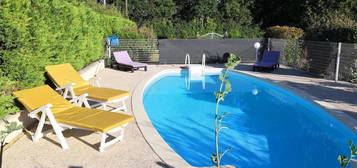 Vends maison avec piscine et terrain arboré