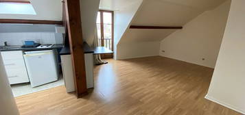 Studio  à louer, 1 pièce, 18 m², Étage 2/2