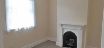 2 bed terraced house to rent