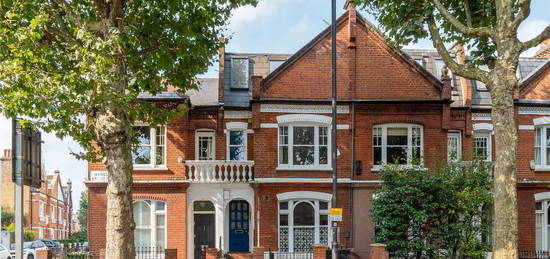 Flat for sale in Wandsworth Bridge Road, London SW6