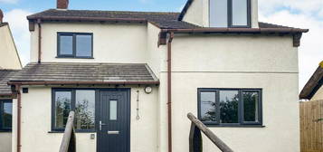 3 bedroom link detached house for sale