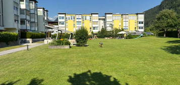 Frisch renovierte 5-Zimmer-Wohnung (100 m²) mit Loggia & Bergblick - provisionsfrei