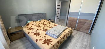 Apartament cu 3 camere - POD SI PARCARE