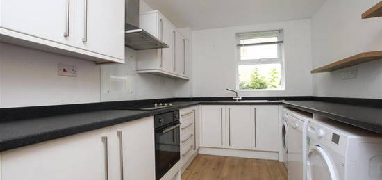 3 bedroom flat to rent