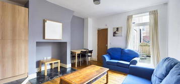 3 bedroom flat to rent