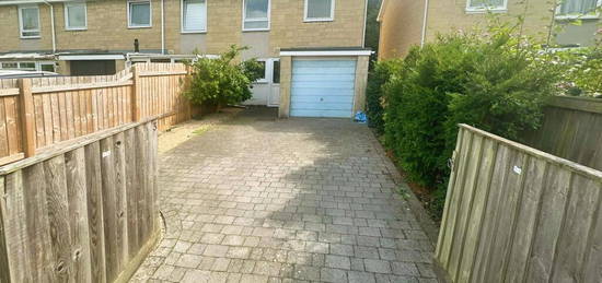 3 bedroom semi-detached house