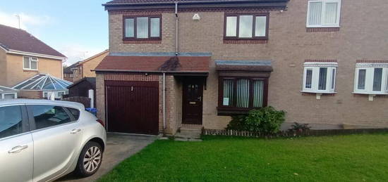 4 bedroom semi-detached house for sale