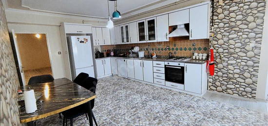 SUR AMED EMLAK TAN ESKİ AVA DÜĞÜN SALONU YANI 4+1 SATILIK DAİRE